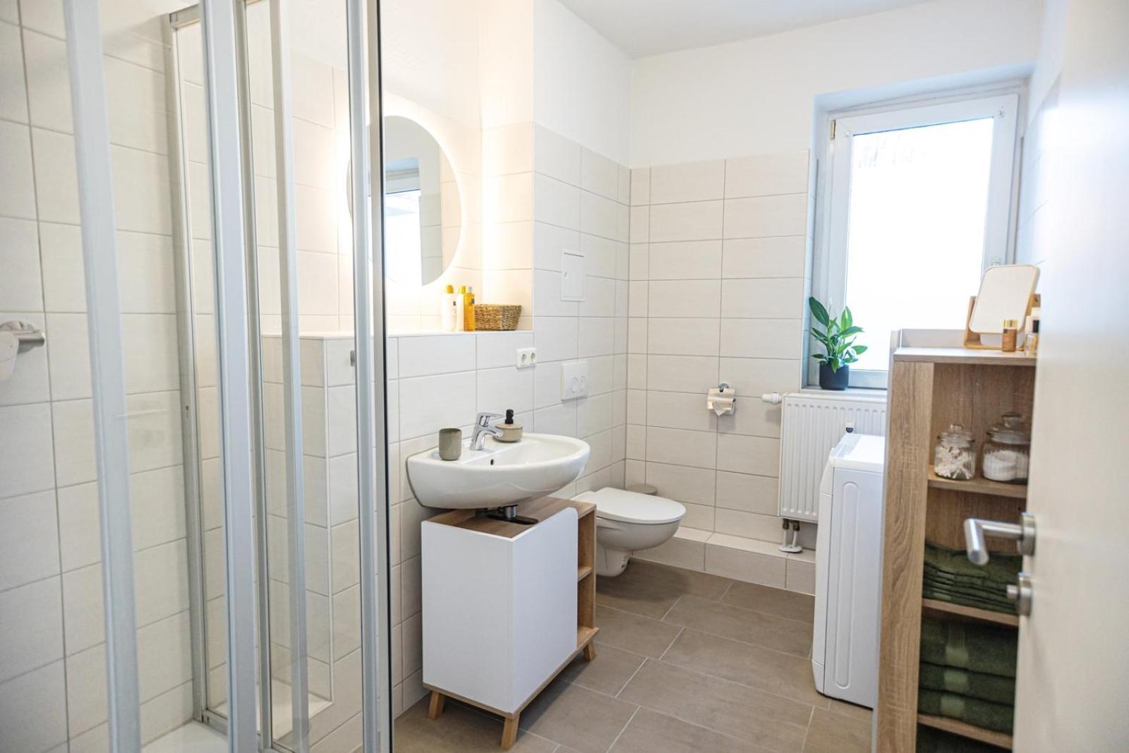 Blossfeld-Apartments Geraeumige Stadtoase Mitten Im Zentrum Mit 3 Schlafzimmern, Gratis Parkplatz, W-Lan, Netflix Jena Exterior foto