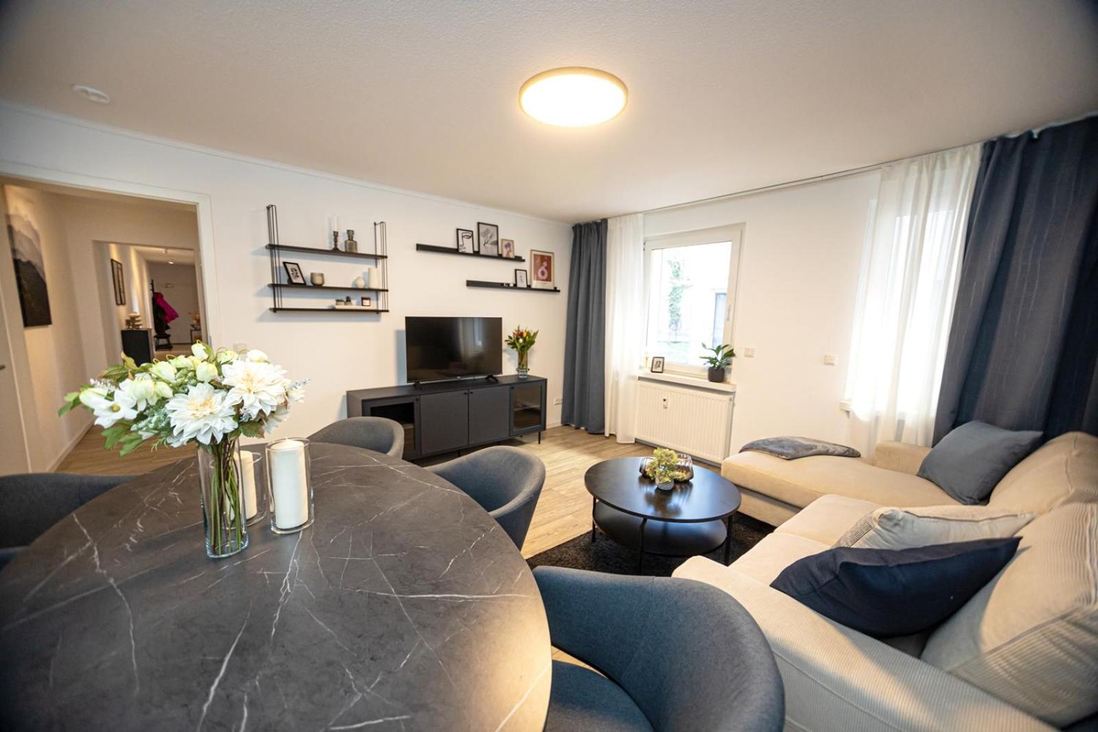 Blossfeld-Apartments Geraeumige Stadtoase Mitten Im Zentrum Mit 3 Schlafzimmern, Gratis Parkplatz, W-Lan, Netflix Jena Exterior foto